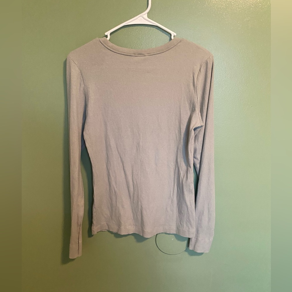 H&M Light green Long Sleeve Women's Tee - Picture 2 of 3